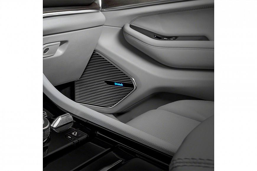 Jeep Grand Cherokee McIntosh Sound System Jeep Grand Cherokee McIntosh Sound System