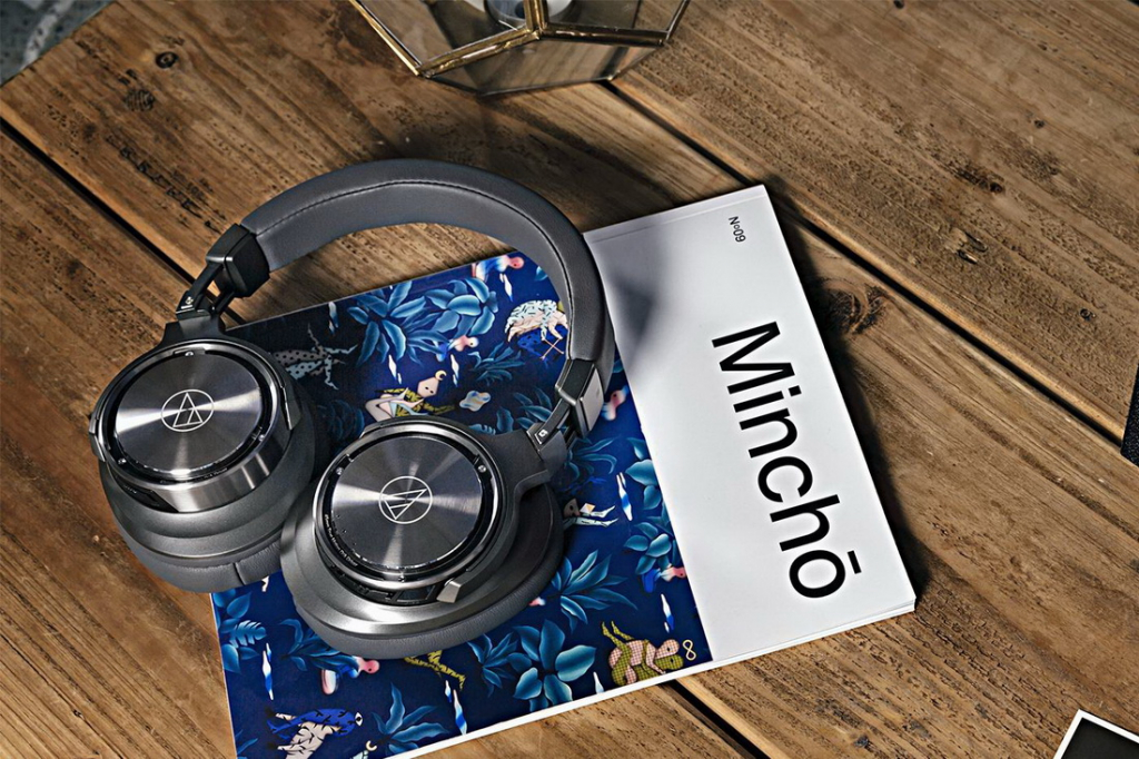 Audio-Technica-ATH-DSR9BT-015 (1) .jpg