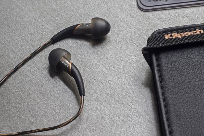 Klipsch Reference X12i 99.jpg Klipsch Reference X12i 99.jpg