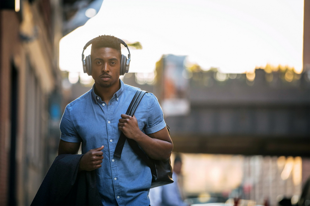 Audio-Technica-ATH-DSR9BT-009 (1) .jpg