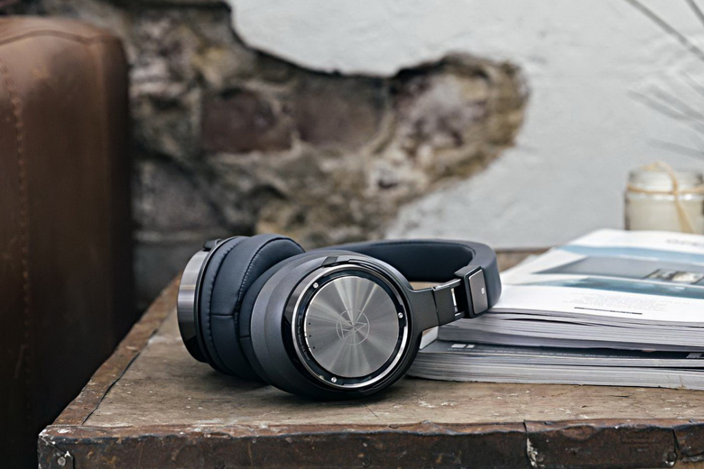 Audio-Technica-ATH-DSR9BT-014 (1) .jpg