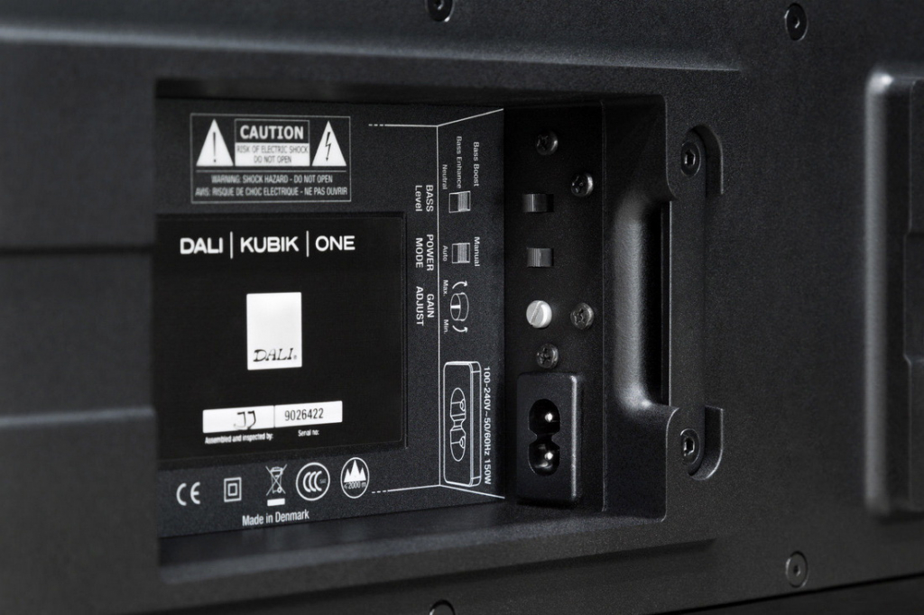 KUBIK-ONE-petrol-blue-dining-table 2.jpg KUBIK-ONE-petrol-blue-dining-table 2.jpg