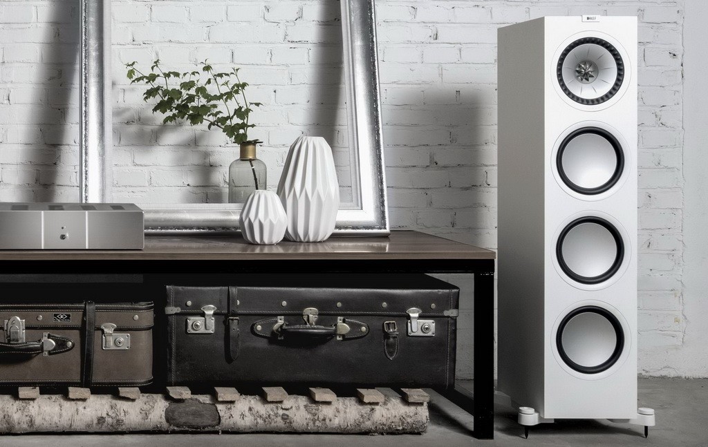 KEF Q950