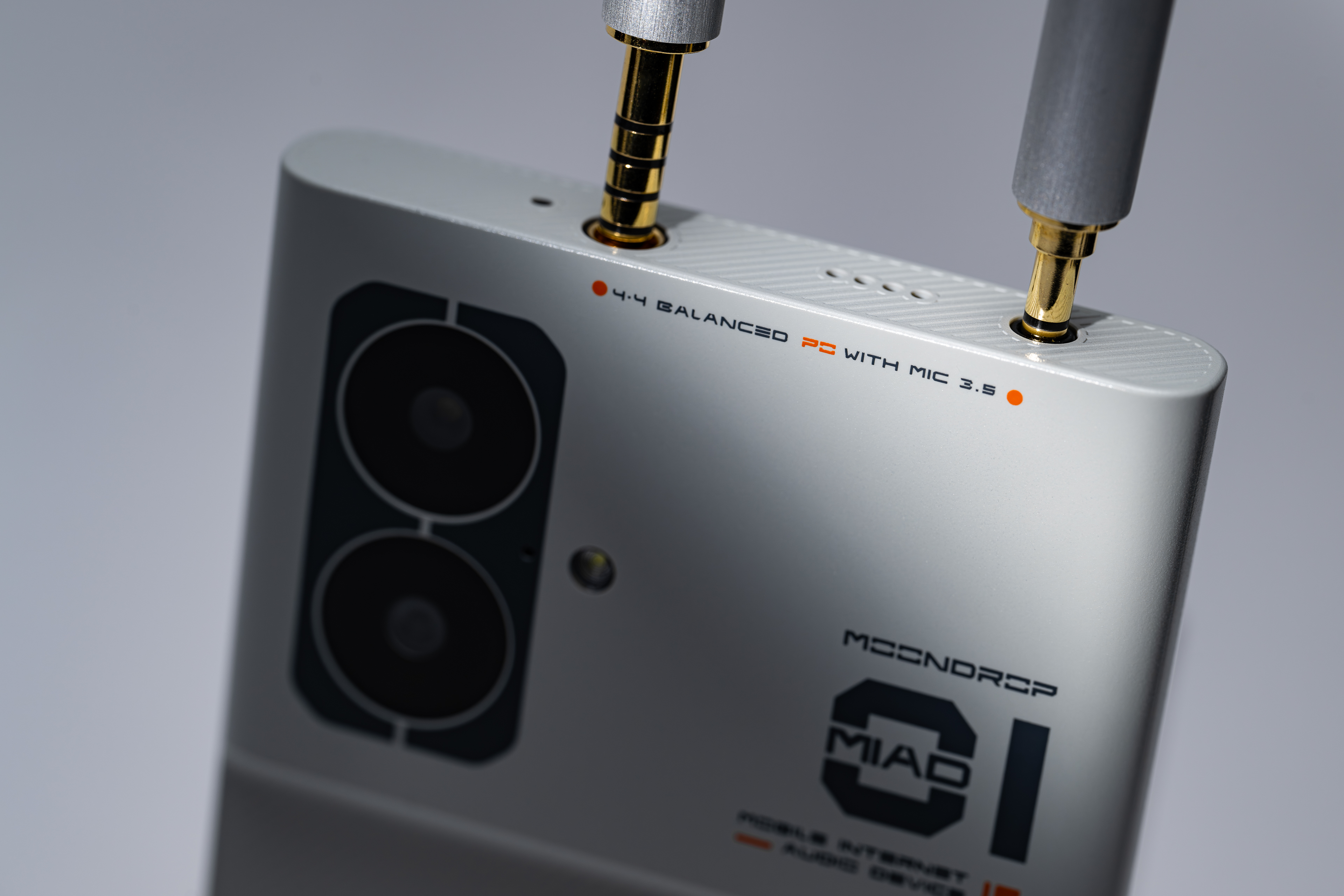 moondrop miad01(本体のみ) + おまけ Moondrop MIAD01: Smartphone made for audiophiles