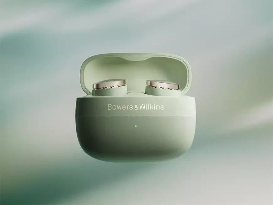 Bowers & Wilkins Pi8 TWS headphones