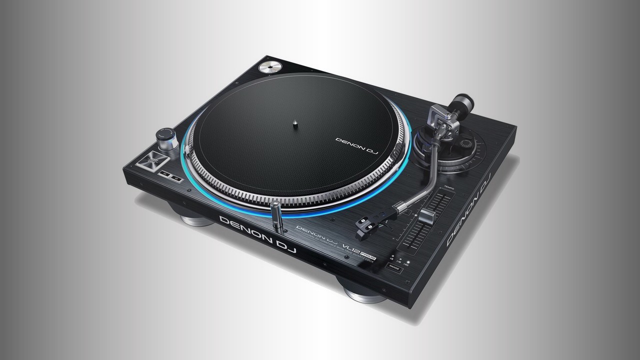 The Denon VL12 Prime is a professional turntable designed specifically for DJs who specialize in scratching.