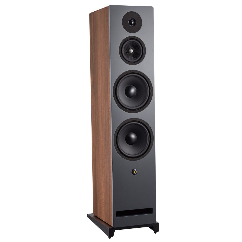 Davis Acoustics Krypton 10 is equipped with four transducers that create a three-way system