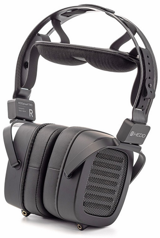 The open driver, headband and strap system have been completely redesigned, the weight of the headphones has been reduced by 25%, to 550g.