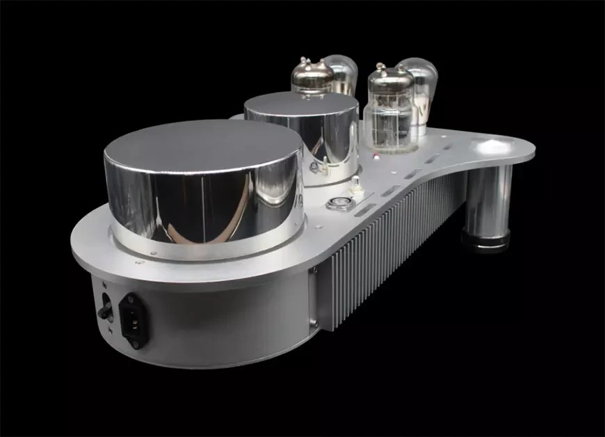 Audio Mirror ADDICTION PSE amplifiers are equipped with built-in protection. 