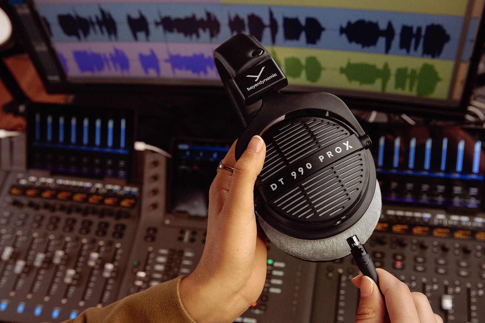 20250606144807 2025 06 06 BeyerdynamicDT 990 Pro