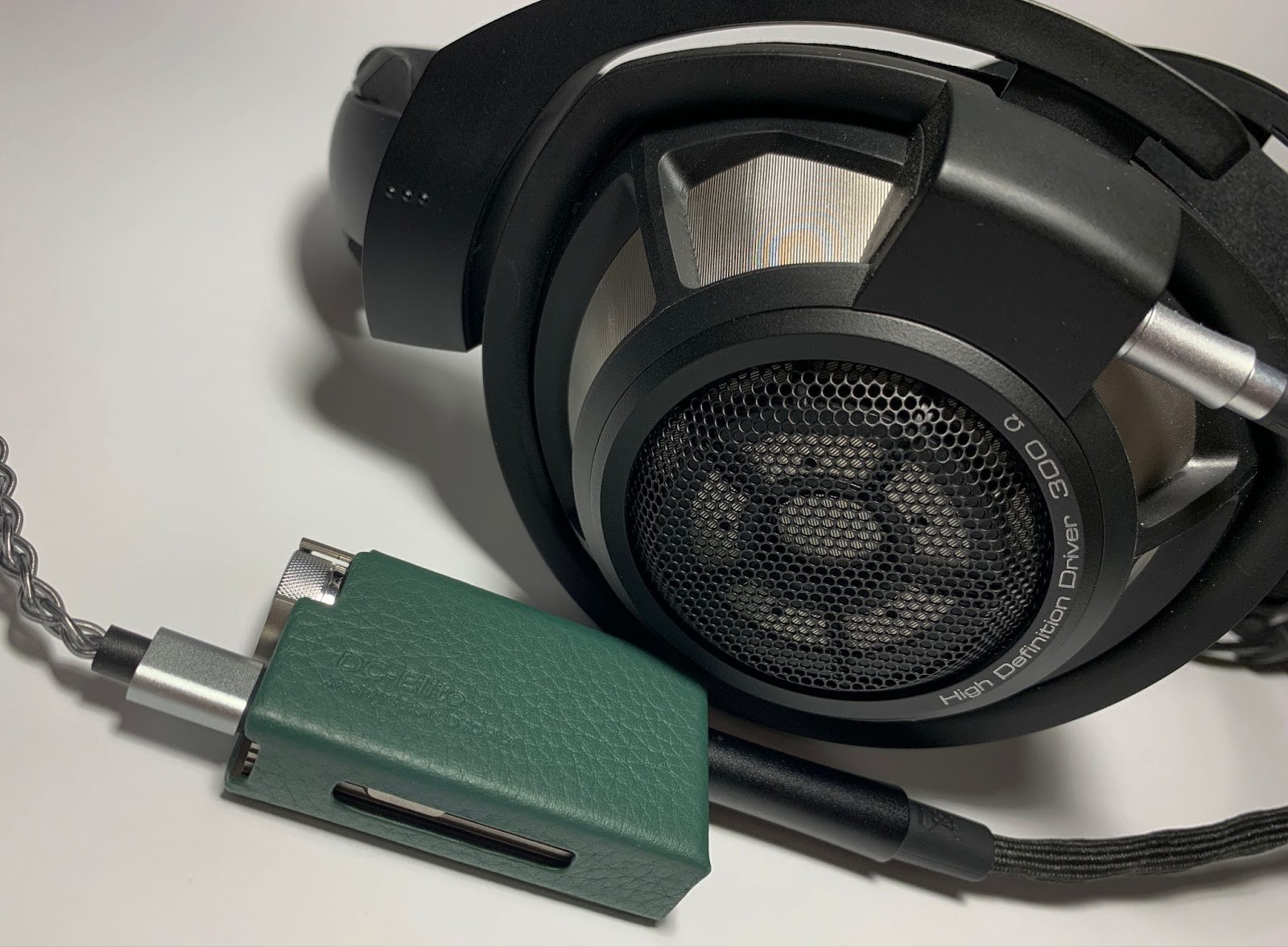 As for power consumption, the device has an average or slightly higher than average level of power consumption.