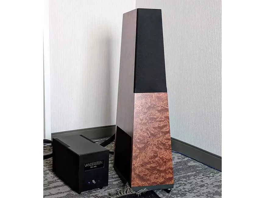 Each pair of Vandersteen Quatro Wood CT Evo speakers is handcrafted in the USA and finished with carefully selected real wood veneers.