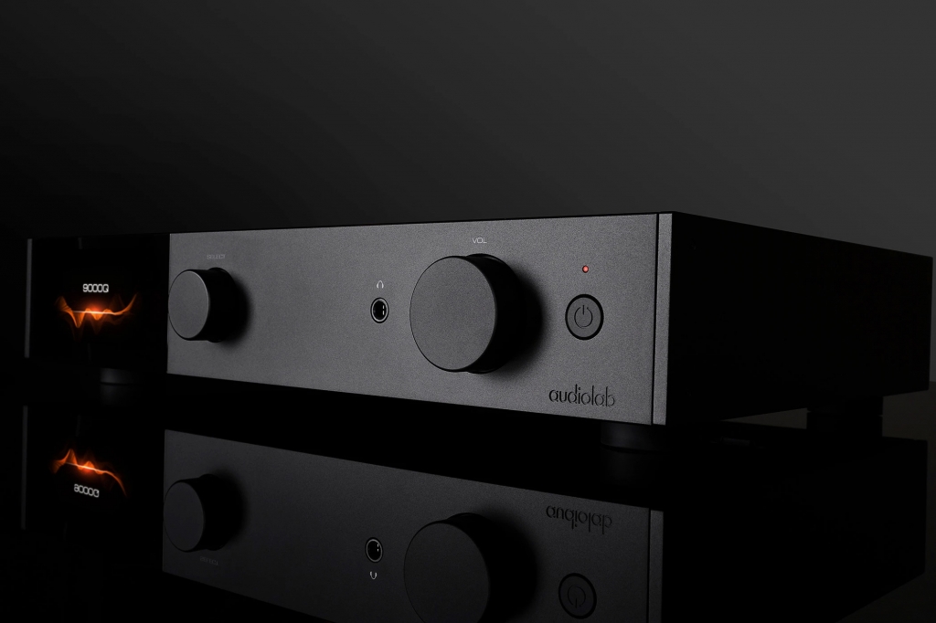 audiolab_9000q_black.jpg