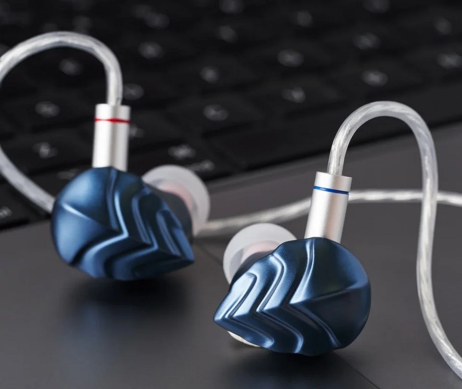 Hidizs MK12 Turris are new in-ear headphones designed for those who want to get Hi-Fi sound in a compact and lightweight form