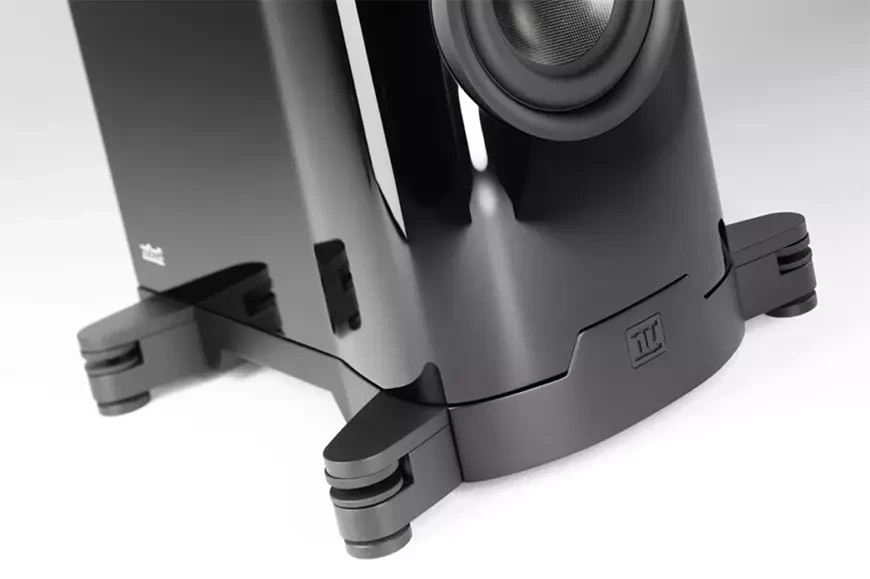 The special feature of the third generation of the Nubert nuVero series in the nova version is that it was developed completely from scratch. 