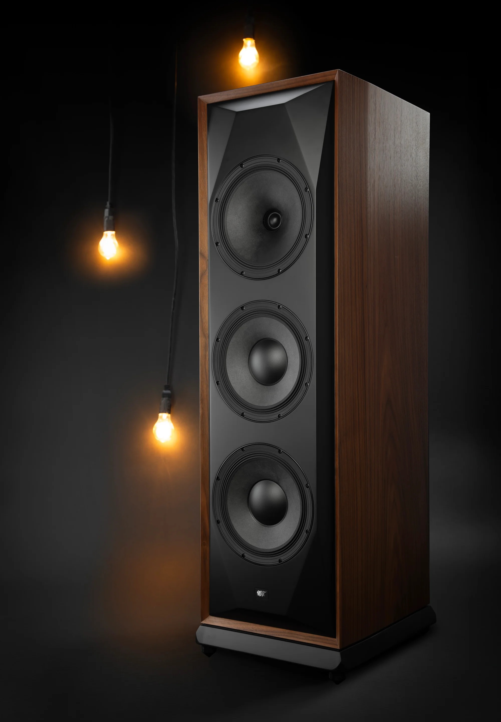 20251007161825 2025 10