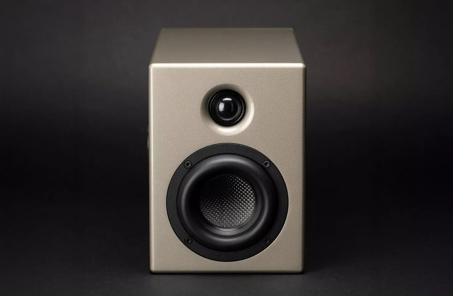 20251010162343 2025 10