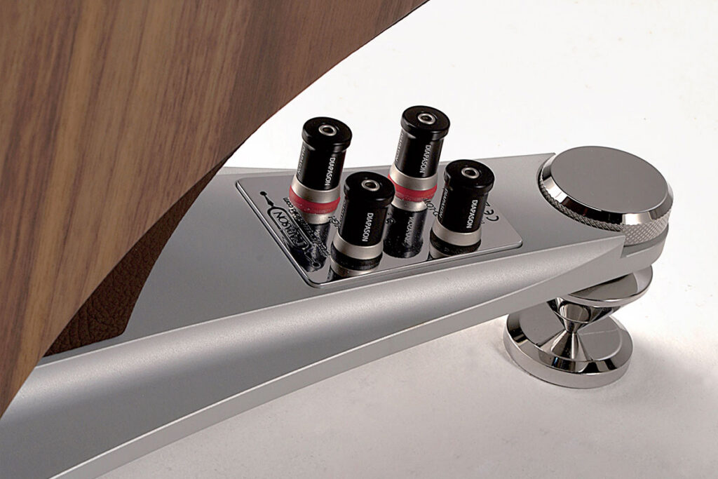 20251026162439 2025 10