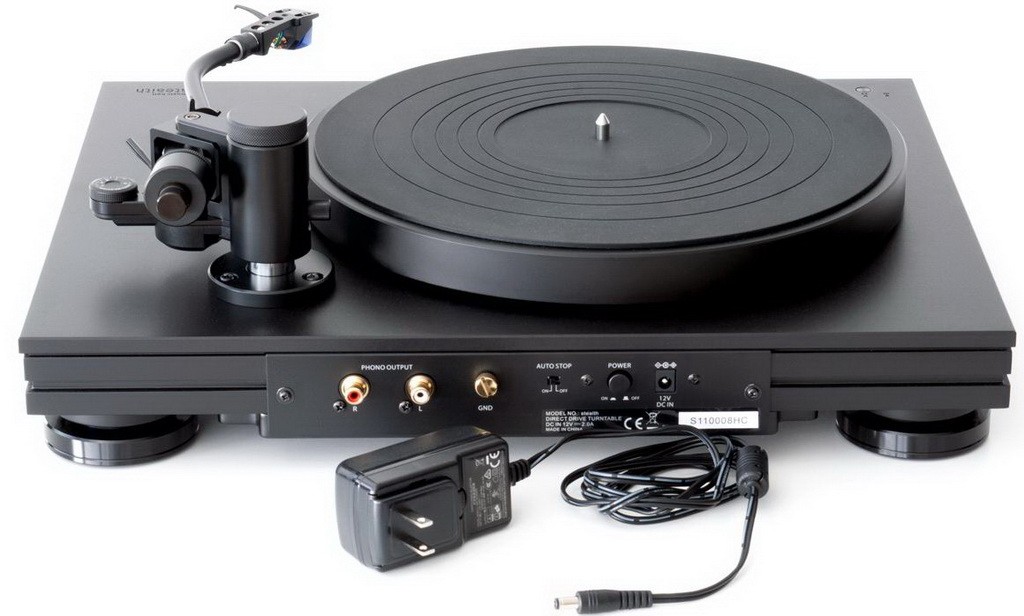 Overall, the sound delivers a compelling performance with a decent balance between emotion and information. 