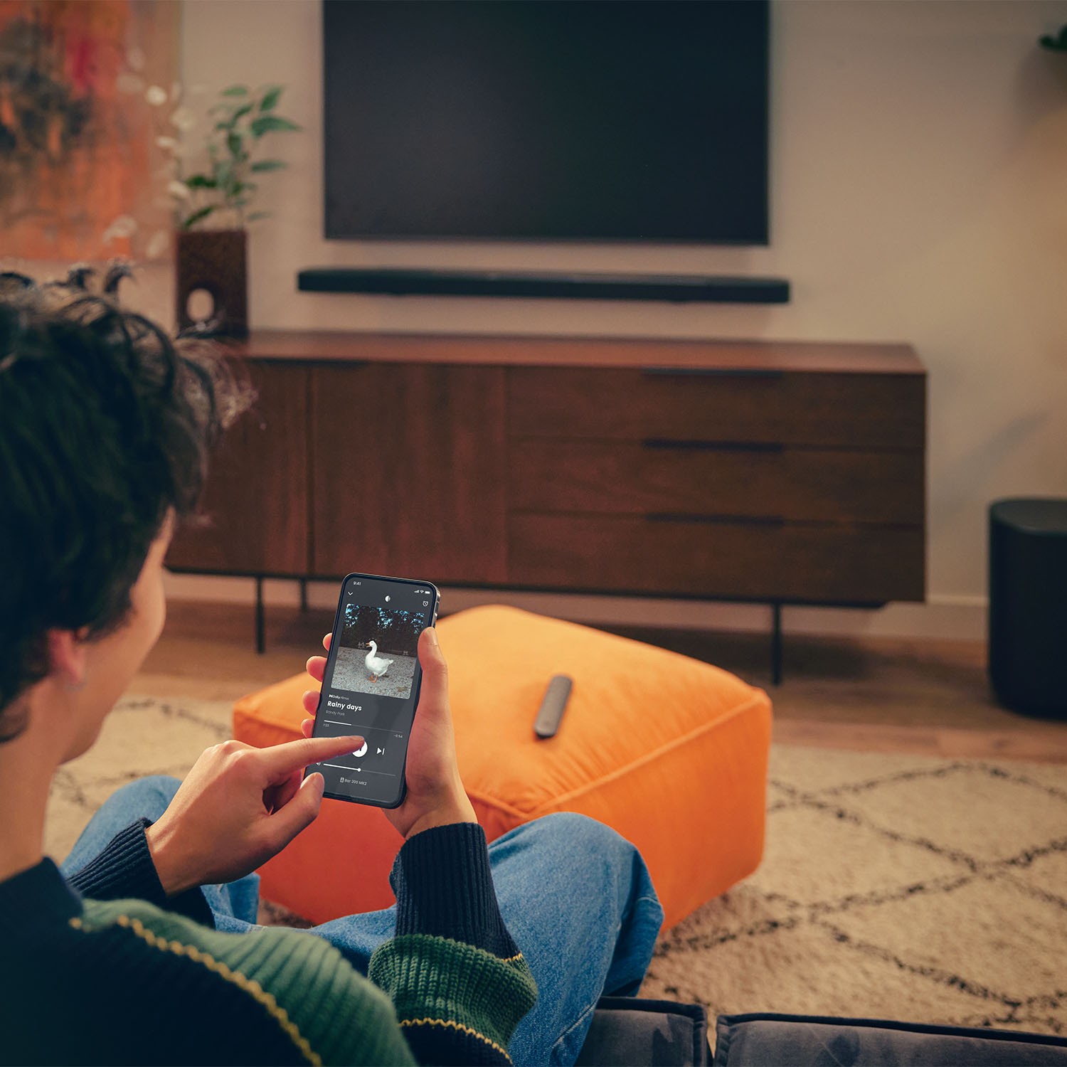 The JBL BAR 1000MK2 turns on and off with your TV, and you can control the volume with your existing TV remote. Everything is automatic, so you can focus on enjoying the great sound.