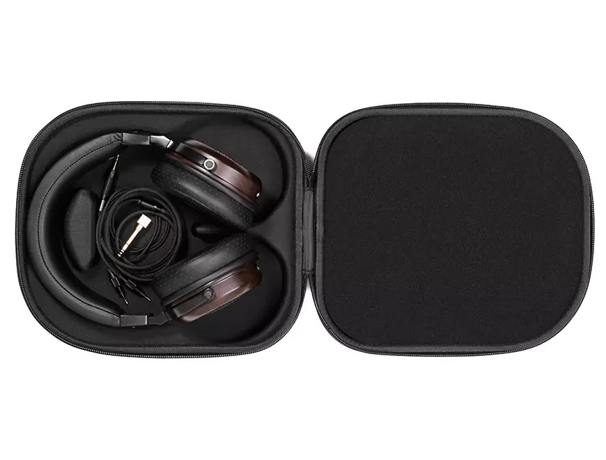 The Radiotehnika Feylon headphones come with a durable carrying case that protects them on the go and at home.