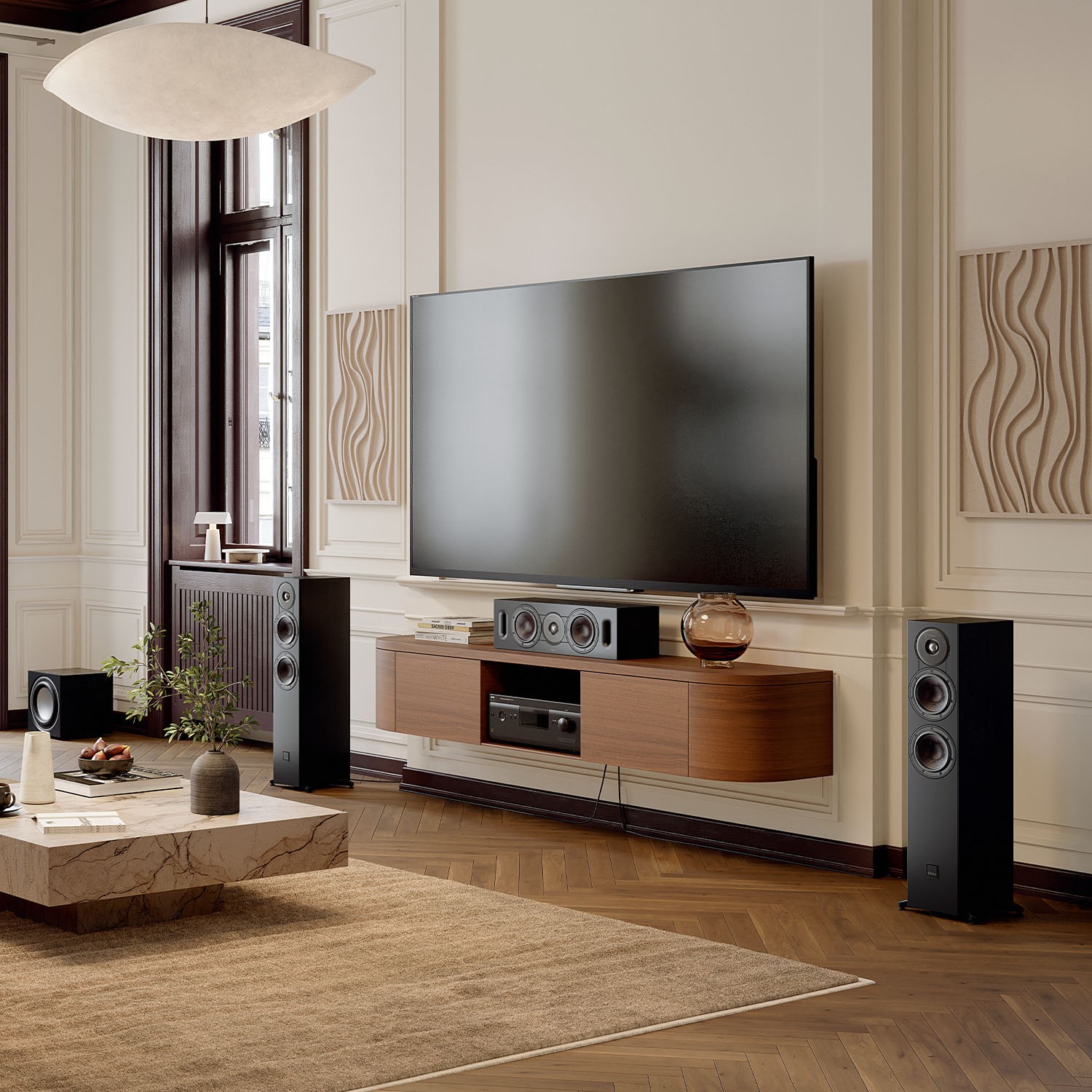 With its discreet design and affordable price, the SONIK 5 is also a fantastic solution for your TV.