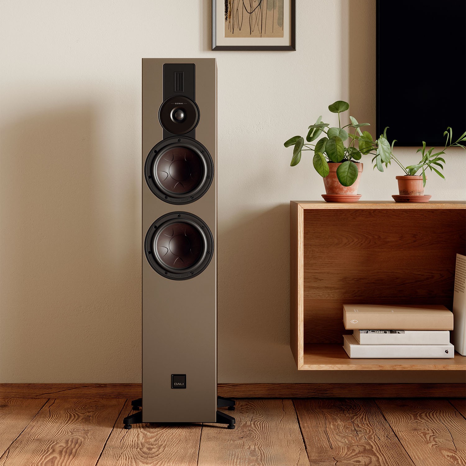 The DALI SONIK 7 is a mid-sized hi-fi floorstanding speaker that can handle most audio tasks for both music and home cinema in superb style.
