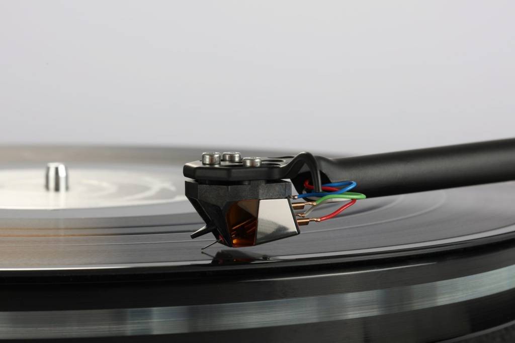 The new model is intended not only as a standalone upgrade for existing systems, but also as part of a factory-installed Rega turntable configuration. 
