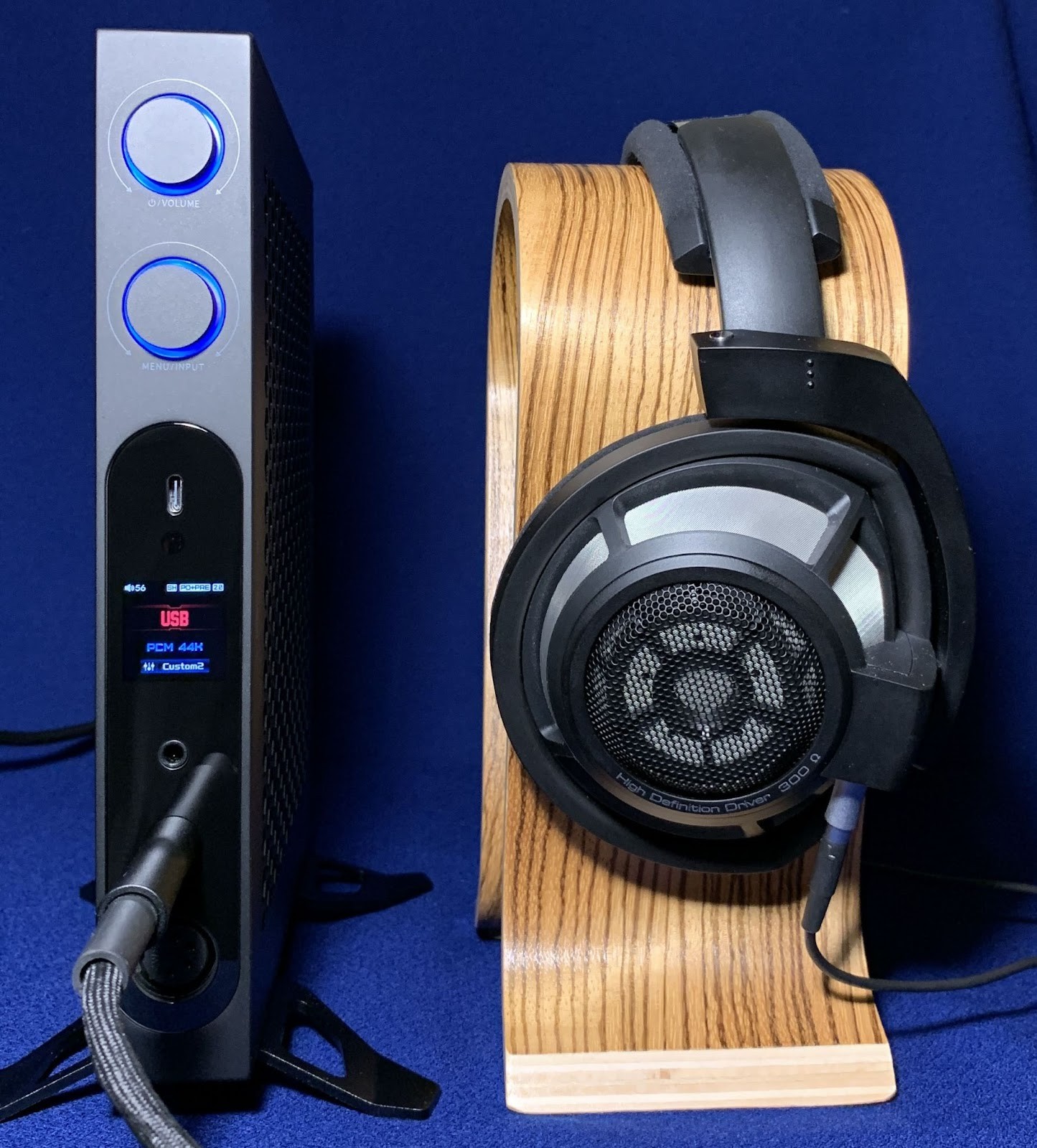 To evaluate its capabilities, I used two connections: Sennheiser HD 800 S headphones, which are among the best in their class