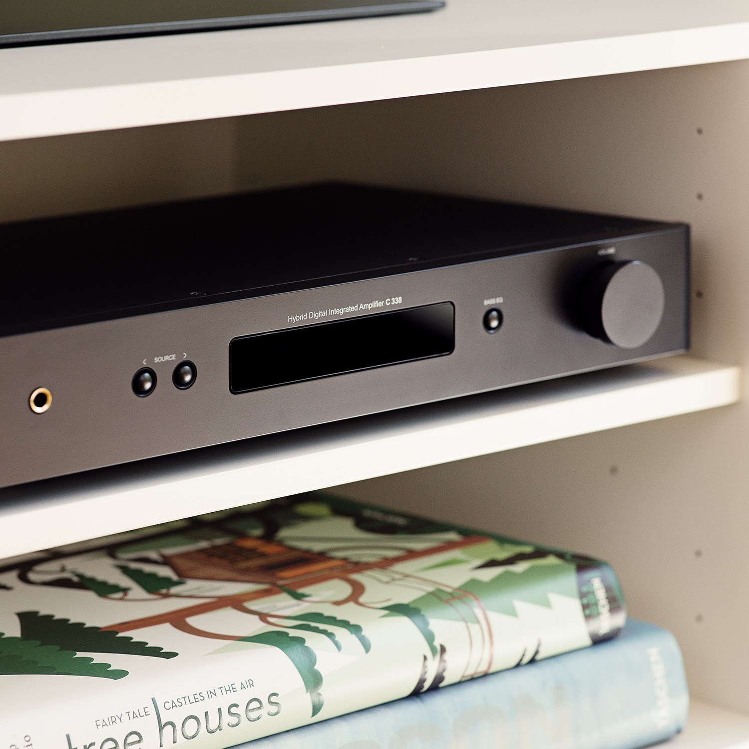 The C338 is an advanced and incredibly versatile hybrid-digital stereo amplifier from NAD's New Classic series. 