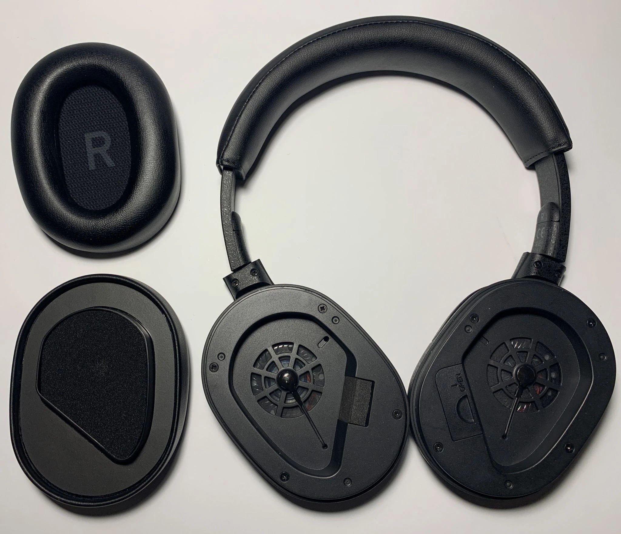 The earcups are held on by magnets and are easily removable, so if necessary, they can be replaced without any problems