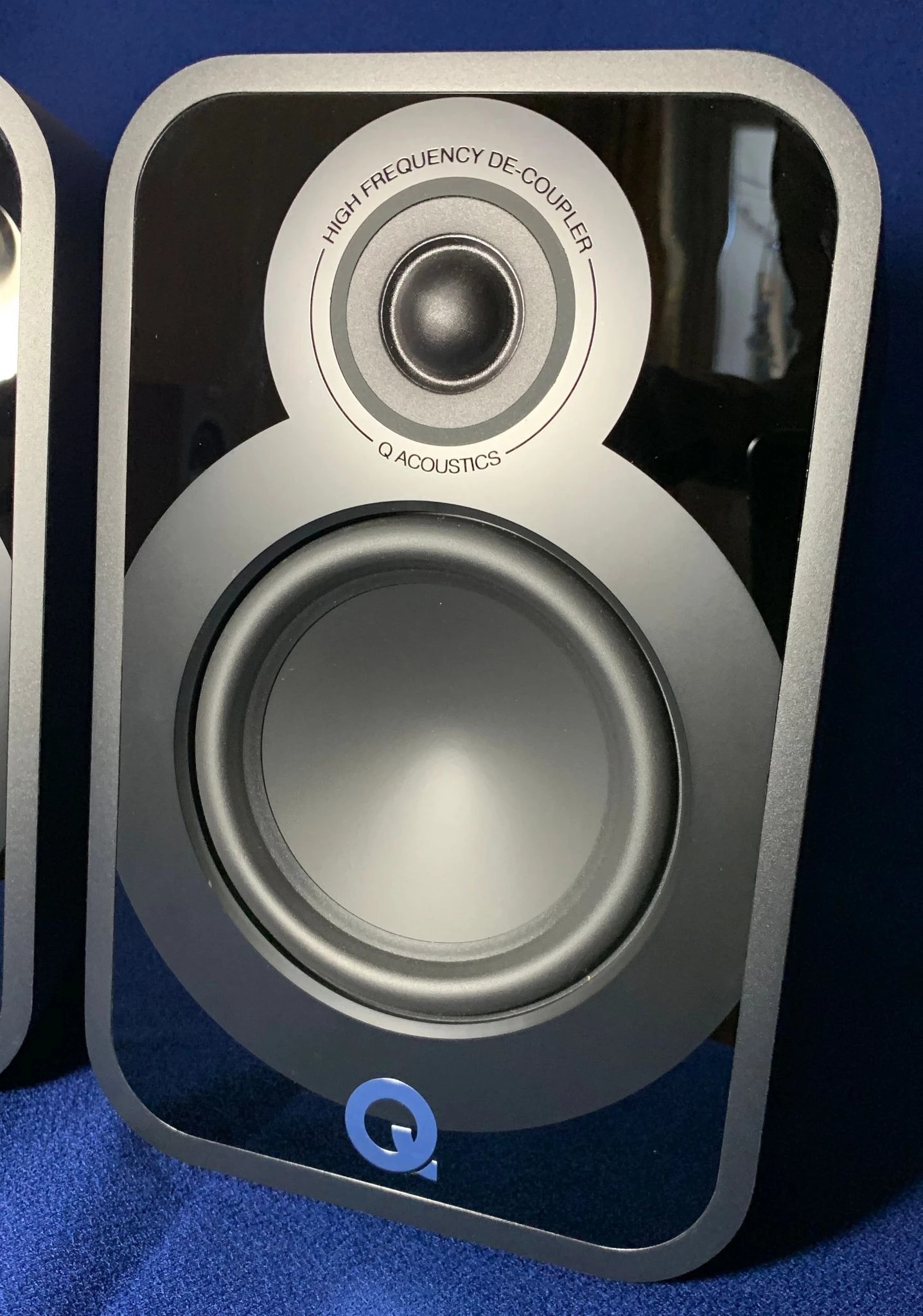 Ultimately, the Q Acoustics Q 5020 is a very interesting speaker system both in terms of design and in terms of the technologies it is equipped with.