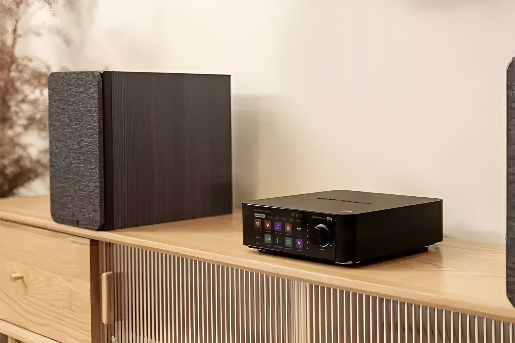 According to Starke Sound, this integration is designed to simplify the installation process, taking into account factors such as impedance matching, energy efficiency, and speaker placement in stereo, multichannel, and gaming audio systems.