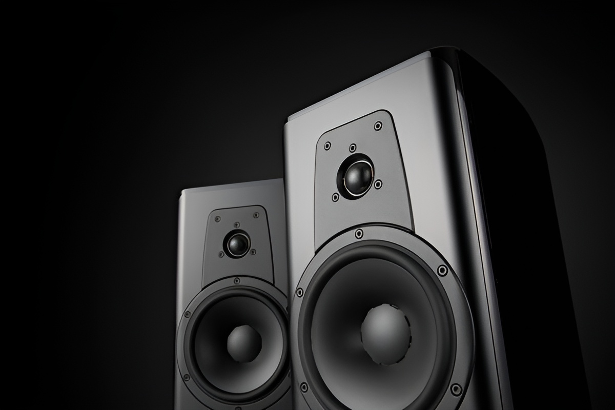 The actual product is certainly more appealing than the photos. Naturally, this product is meticulously manufactured at the company's Skanderborg, Denmark, factory.