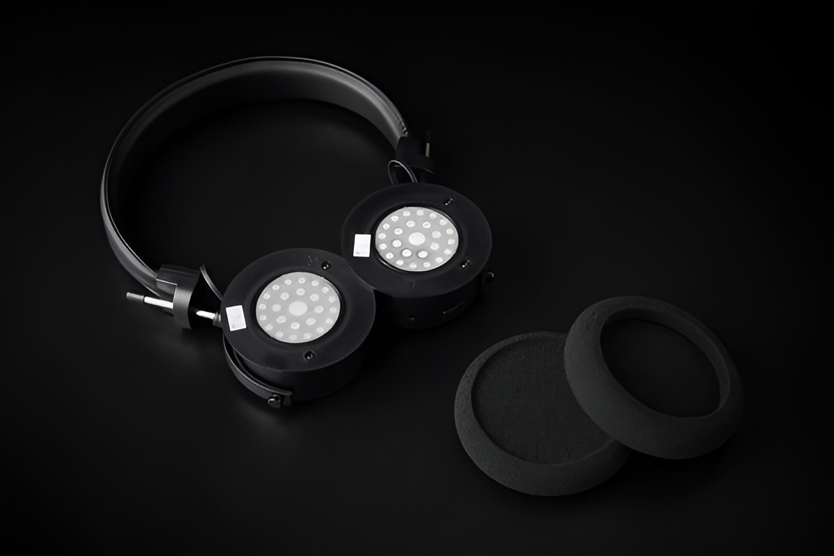 The Bluetooth version is 5.2, a slight upgrade from the previous model's 5.0. Naturally, you can expect improved battery efficiency and connectivity. 