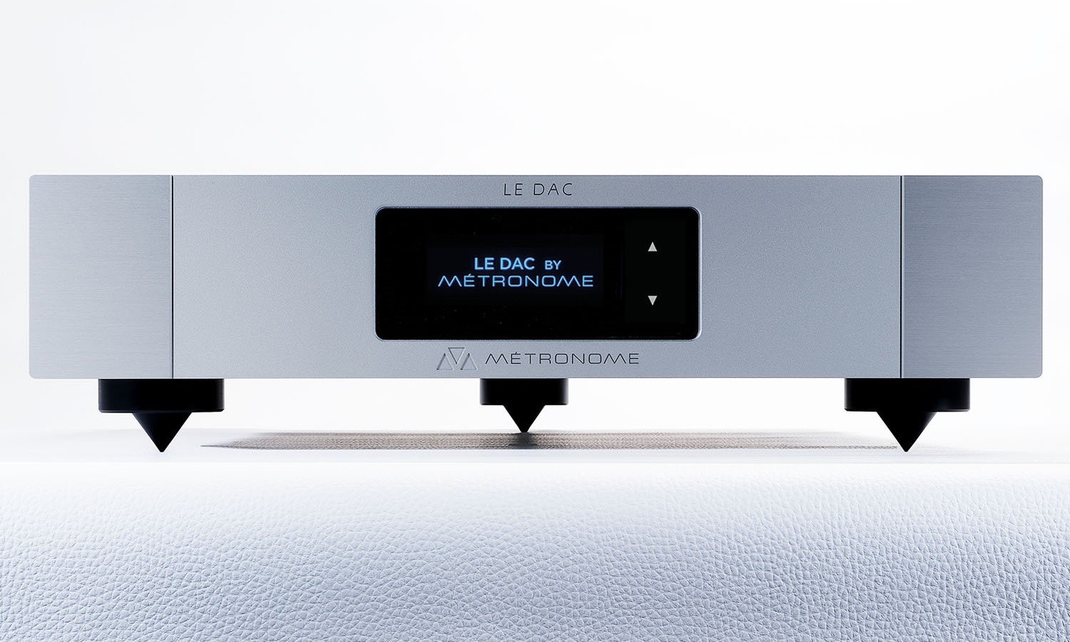 The Le DAC 3 boasts the timeless design characteristic of Métronome, with a robust casing and sleek lines.