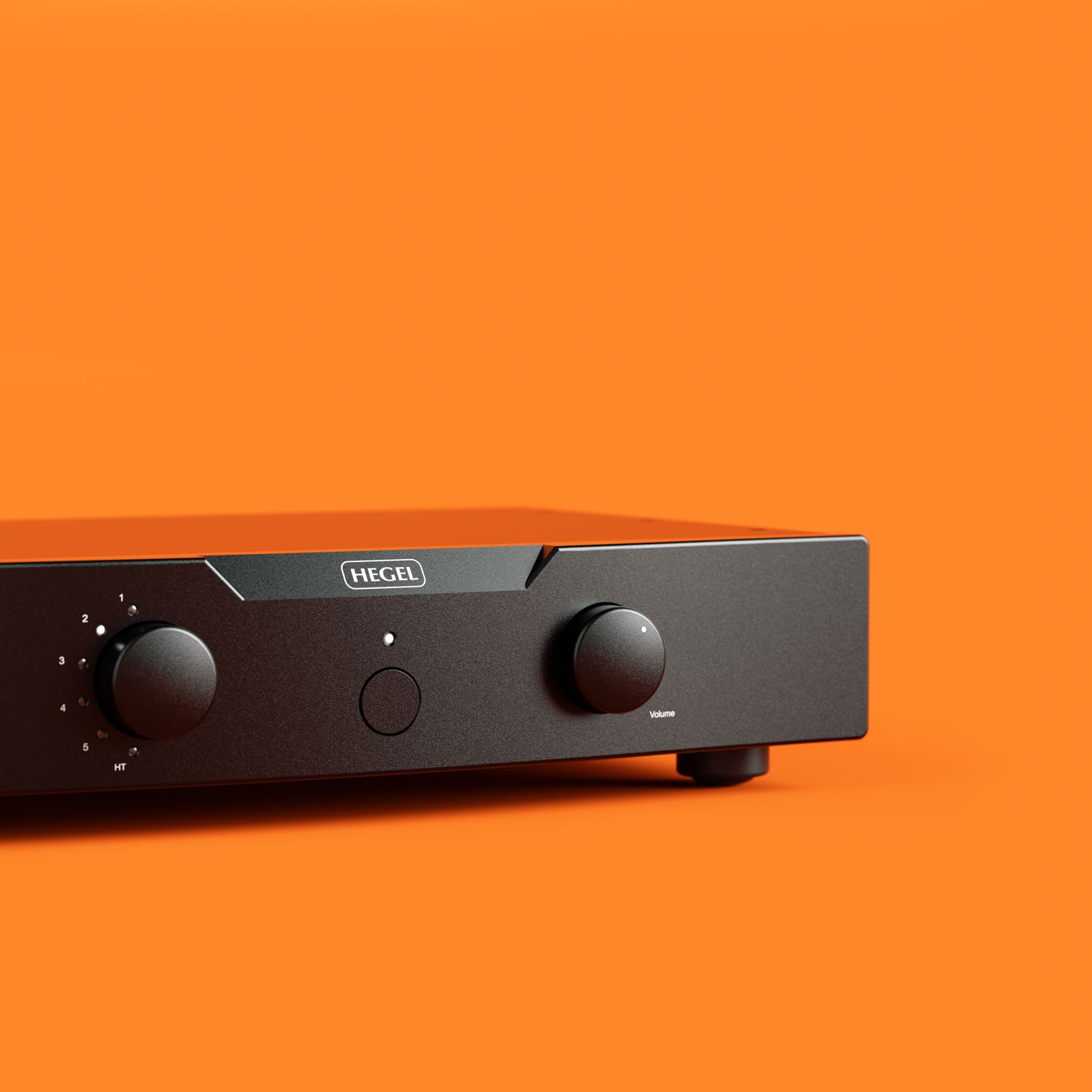 Hegel's uncompromising preamplifier guarantees outstanding analog sound quality for your system. 