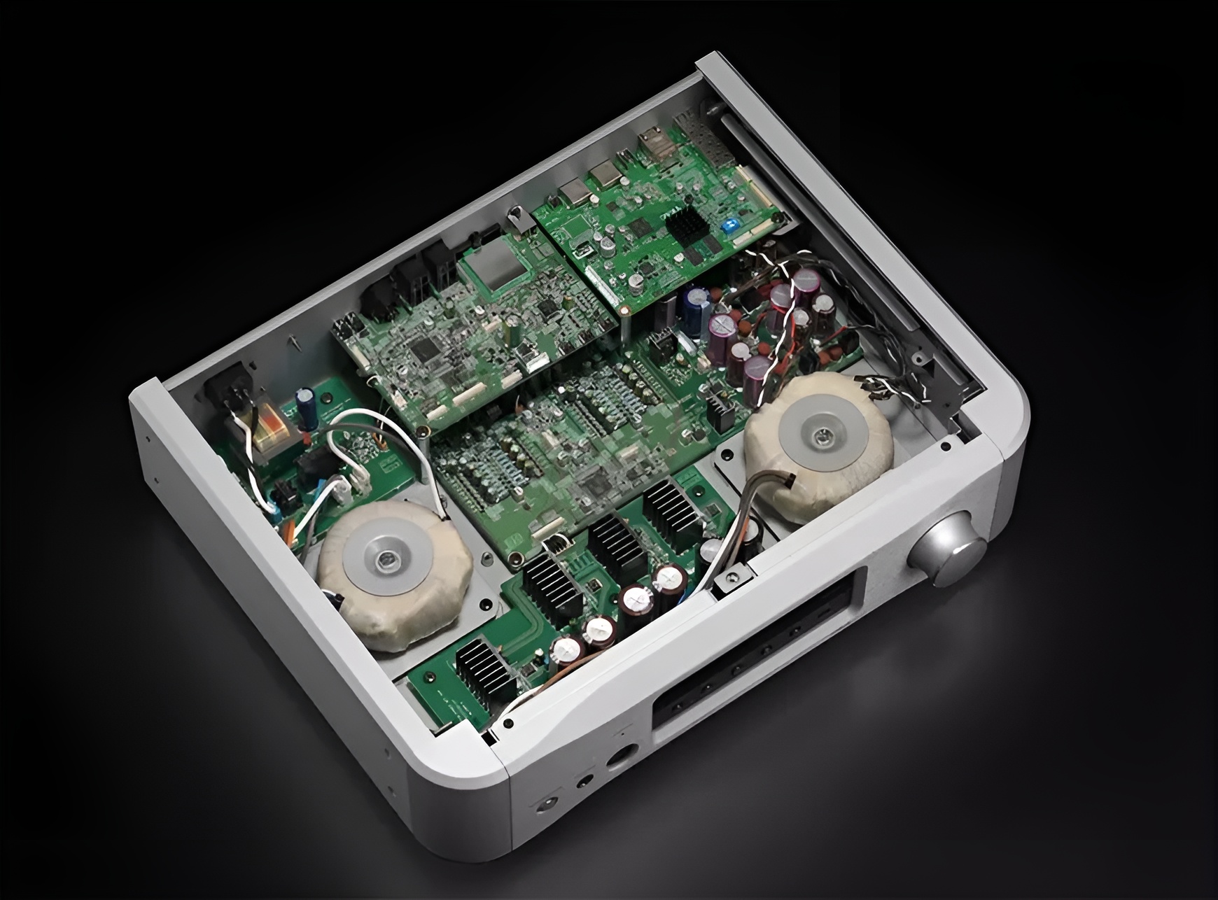 The N-05XE brings Master Sound Discrete DAC technology and advanced network streaming into one elegant component.