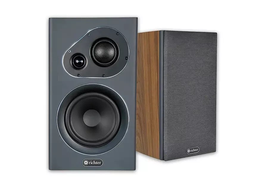 All models in the series feature new midrange/woofer drivers with lightweight, rigid cones in cast aluminum baskets, as well as bass drivers with larger voice coils and increased excursion. 