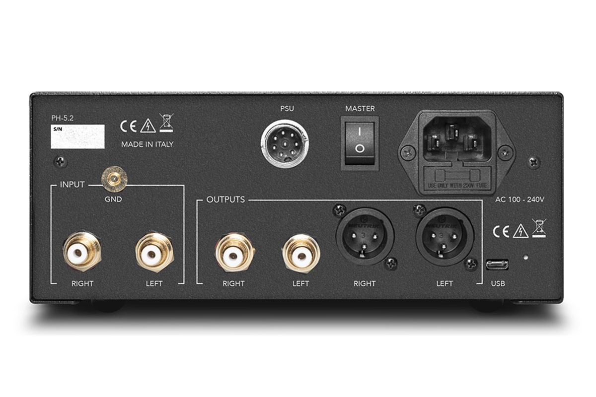 The Gold Note PH-5.2 phono preamplifier is designed for flexible integration into a wide variety of analog systems. 