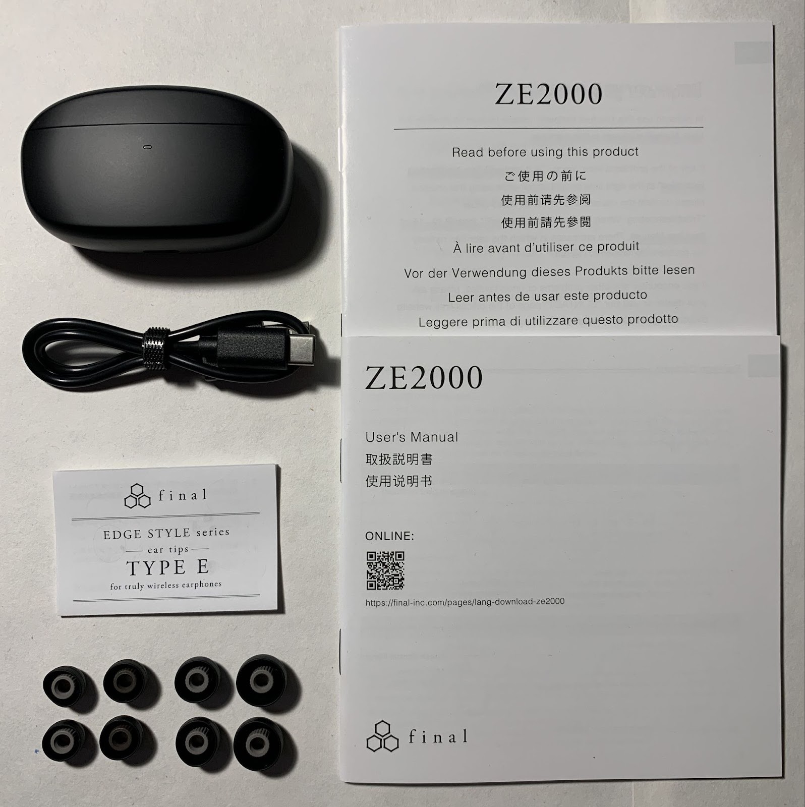 The Final Audio ZE2000 headphones come in a medium-sized box, white in color, with gray and red elements. We see an image of the headphones, on the top left there is the company logo. At the bottom in red it says that these are honest wireless headphones for audio enthusiasts.