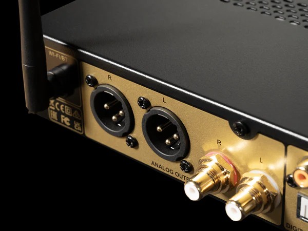 Emotiva’s DRS series focuses on differential circuitry to reduce noise and preserve fine musical detail.Streamer, DAC, preamp, and power amplifier—an entire balanced hi-fi chain for the price of many single components.