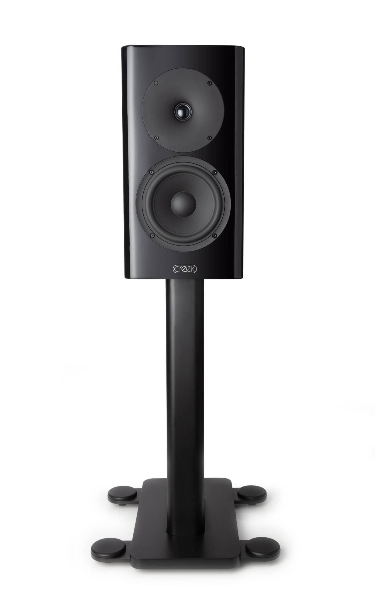 The Cymatics 6 was developed as the reference platform within the series. The cabinet architecture, crossover topology, and driver integration are optimized for controlled frequency extension and spatial precision, while maintaining stable and realistic amplifier load characteristics.