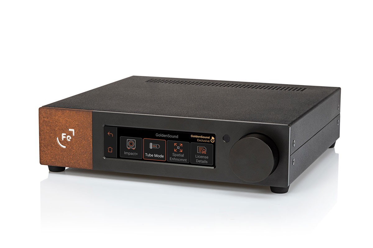 With balanced XLR outputs, HDMI ARC, and multiple digital inputs, the WANDLA integrates easily into modern high-end hi-fi systems.