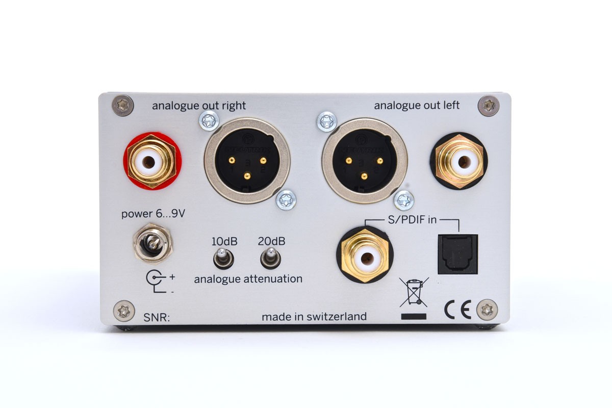Inside the DAC205 MK2, the ES9028PRO and parallel DAC architecture work together to deliver a darker background and exceptional detail.