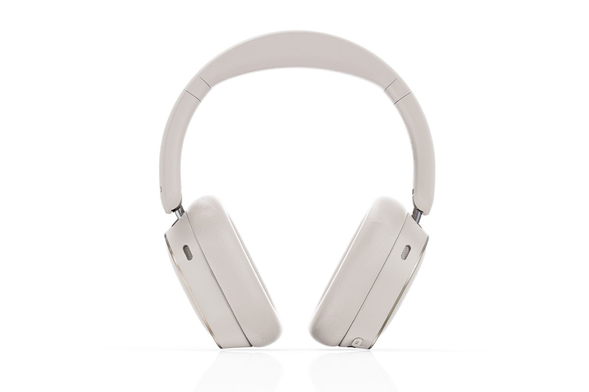 Equipped with a 40mm dynamic driver and DSP tuning, the EH13 delivers detailed highs and powerful, controlled bass.