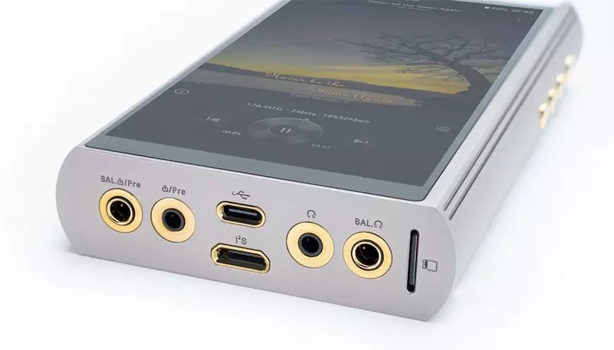 A modern Android DAP with a distinctly analog soul