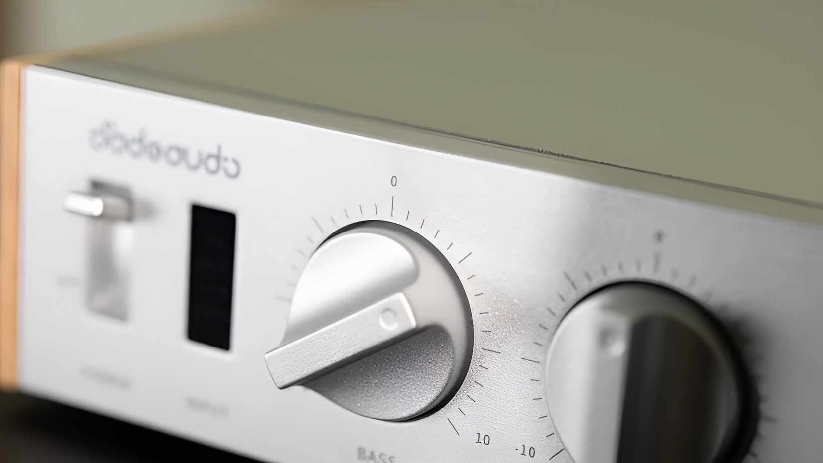 FiiO’s LEVEL 1 Is a Desktop Powerhouse Disguised as a Budget Amp 8 FiiO Jade Audio LEVEL 1 delivers serious Class D power in a compact desktop-friendly chassis.