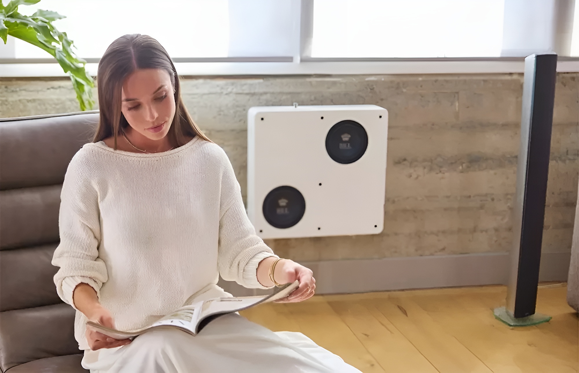 REL Planar PL-1 & PL-2: Ultra-Slim On-Wall Subwoofers With Deep Audiophile Bass 8 REL’s new Planar series brings deep bass performance to ultra-slim wall-mounted designs built for modern living spaces.