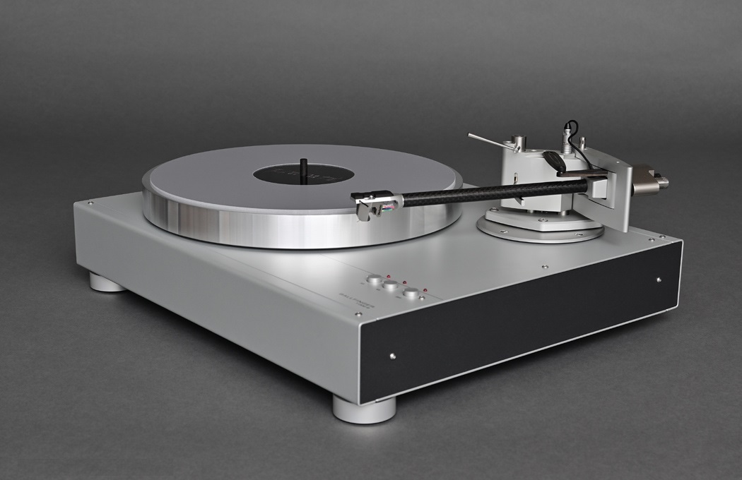 Ballfinger T 002 B Turntable Debuts With Reel-to-Reel DNA, Bamboo Chassis and Thiele Tonearm 9 20260505175933 2026 05